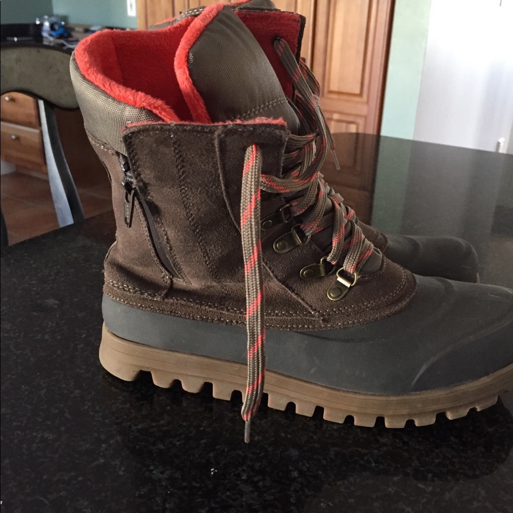 Bare trap Boots